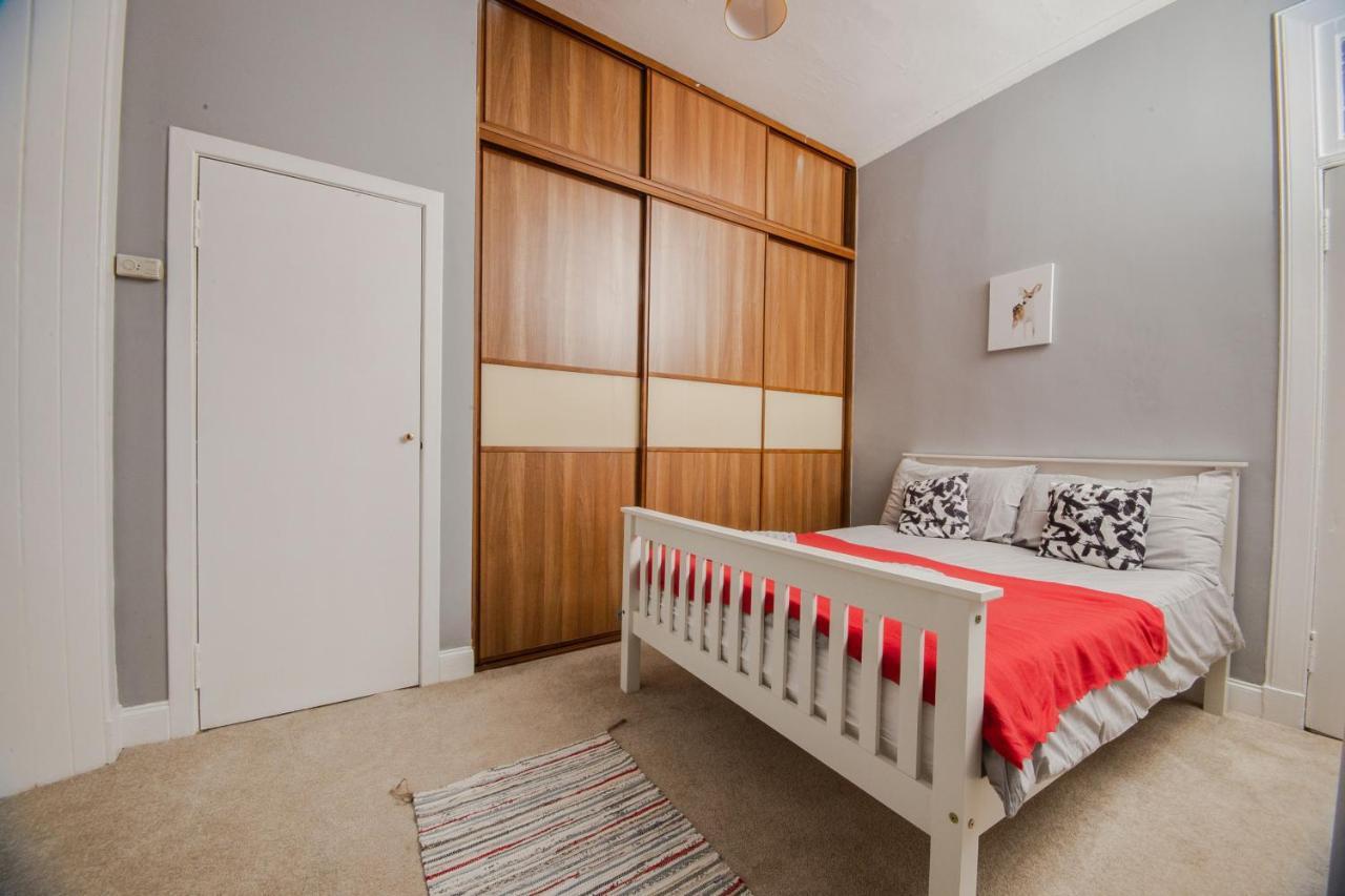 Bonhill Getaway Apartment ดัมบาร์ตัน ภายนอก รูปภาพ