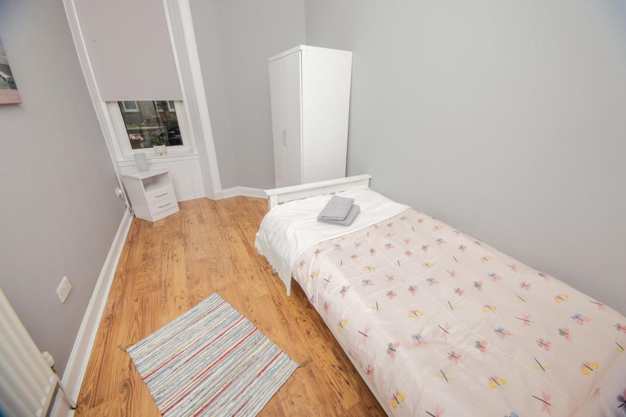 Bonhill Getaway Apartment ดัมบาร์ตัน ภายนอก รูปภาพ