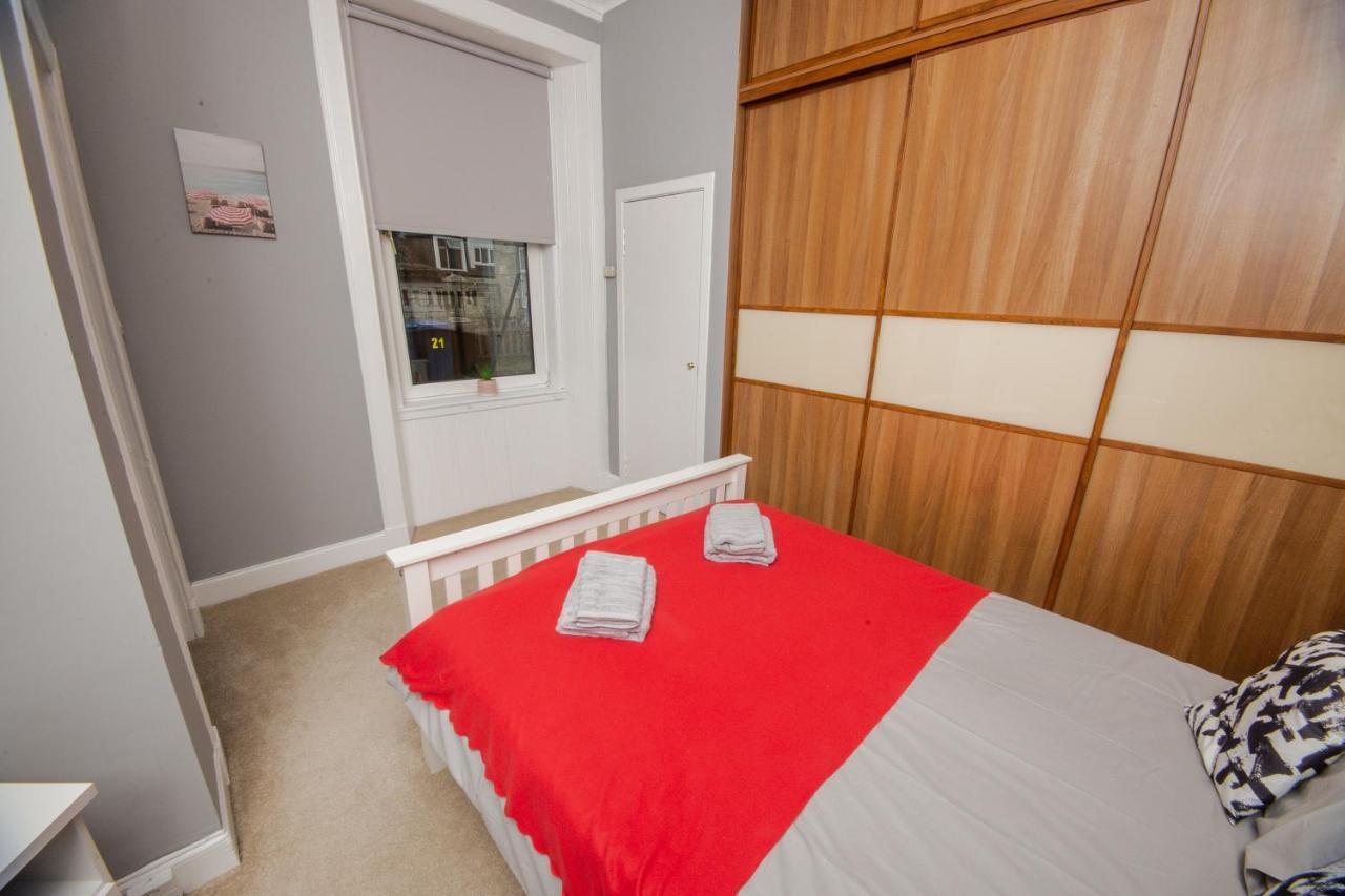 Bonhill Getaway Apartment ดัมบาร์ตัน ภายนอก รูปภาพ